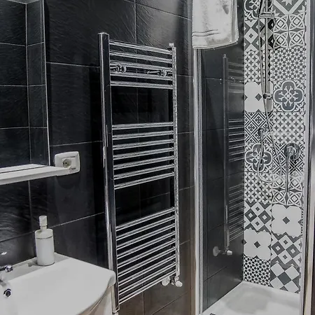 Yhome | Gulli's Palace Torino