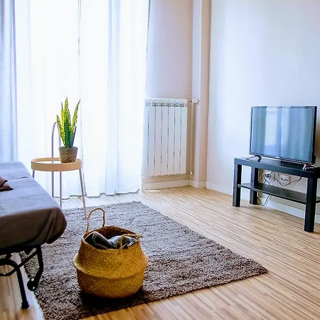 Yhome | Gulli's Palace Daire