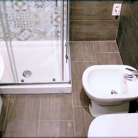 Apartment Yhome | Gulli's Palace Turin