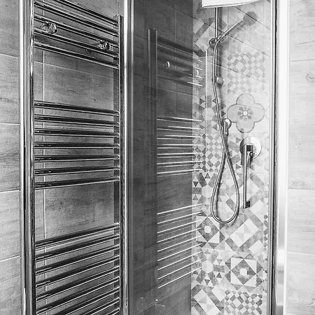 Yhome | Gulli's Palace Turín